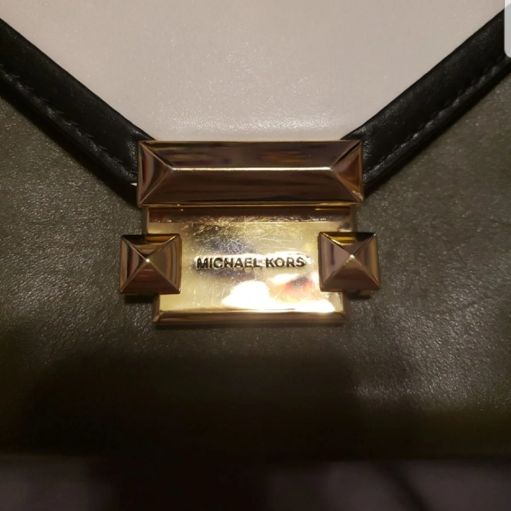 MK Purse - Picture 2 of 5